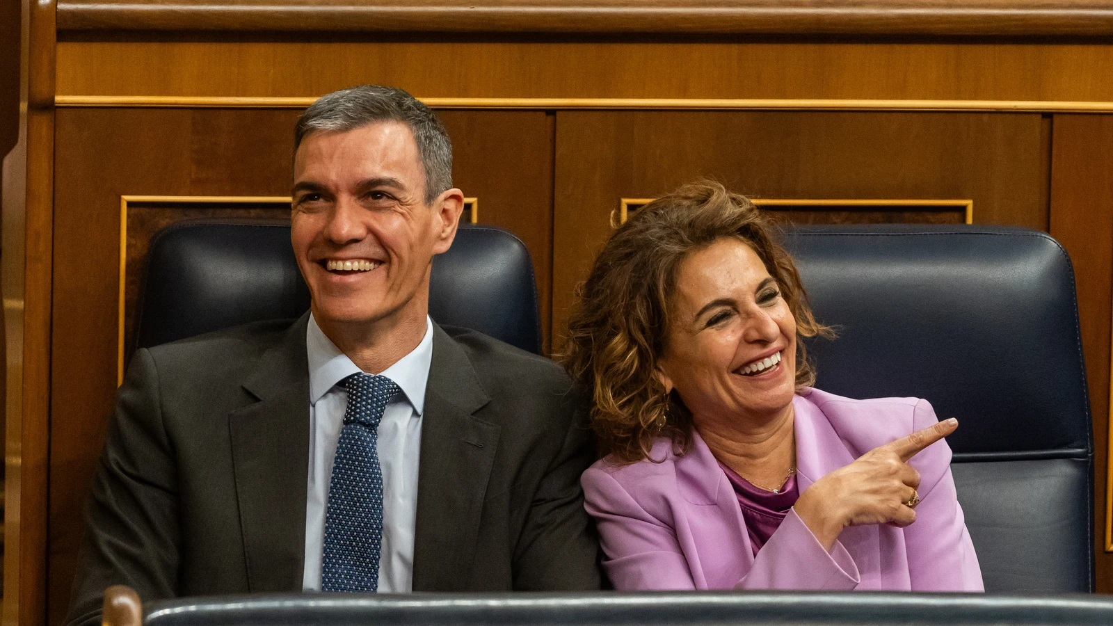 pedro sanchez maria jesus montero