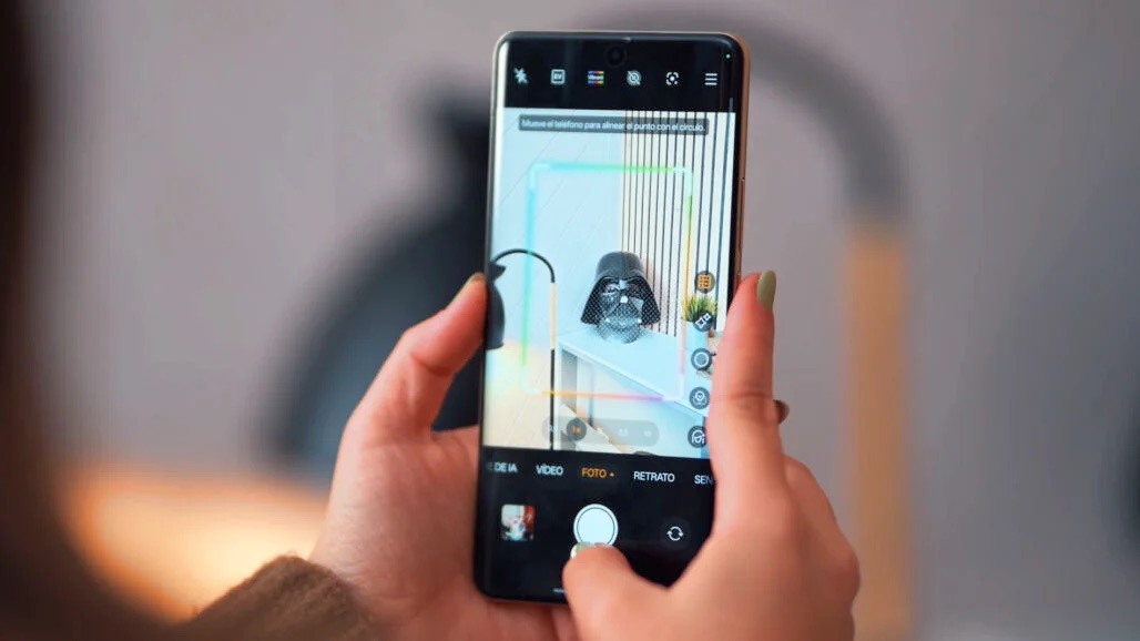 El movil instrumento de información y desinformación